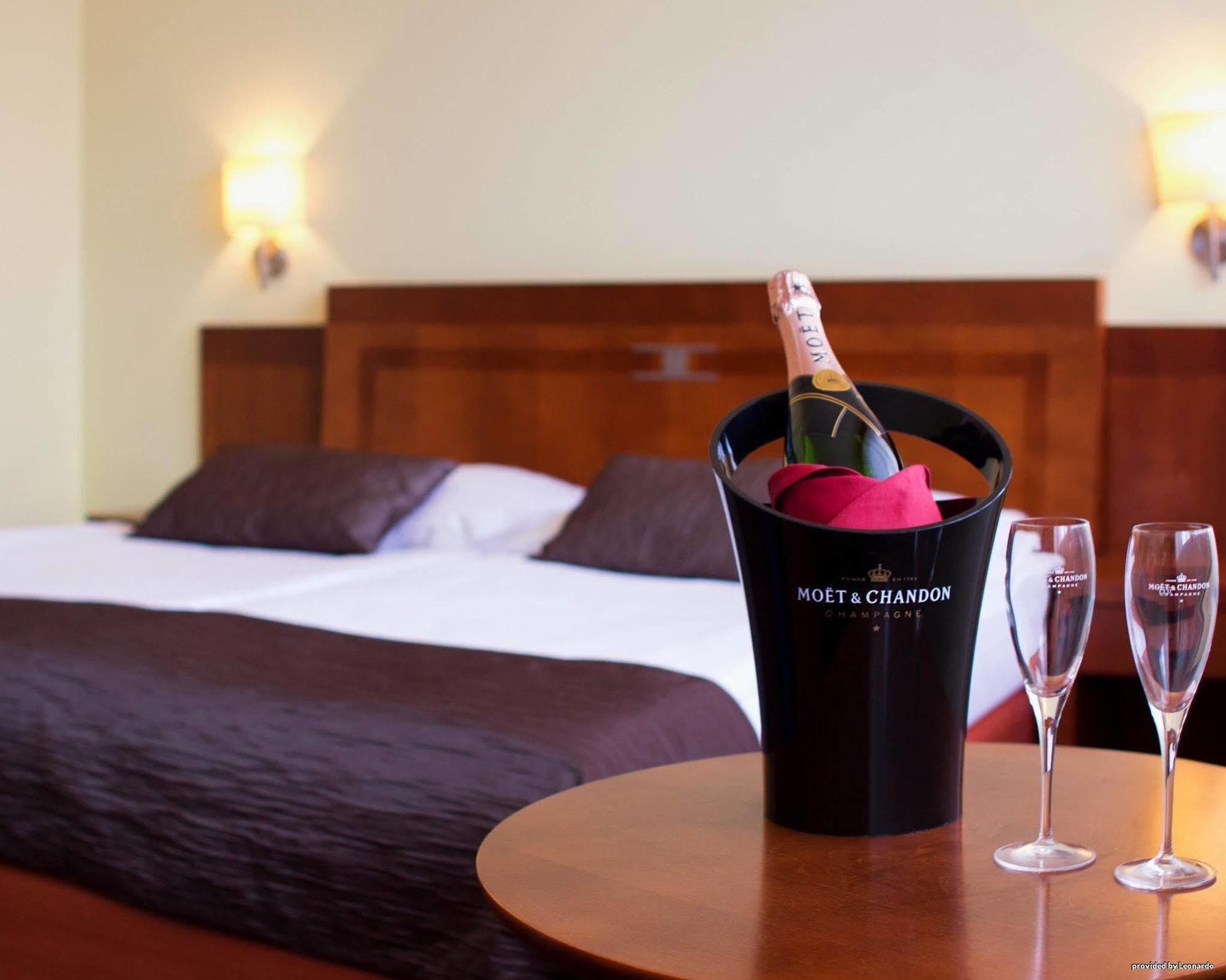 Luxury Family Hotel Bila Labut プラハ 部屋 写真
